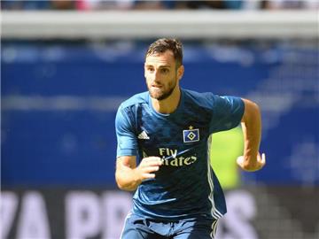 Mergim Mavraj absolvierte das öffentliche Training mit dem HSV. Foto: Daniel Reinhardt