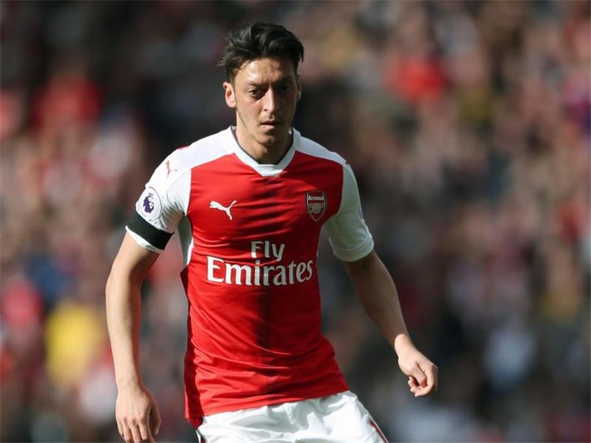 Özil: "Haben noch nicht vergessen, wie man gewinnt" Mesut Özil hatte maßgeblichen Anteil am Erfolg Arsenals gegen West Ham United. Foto: Nick Potts