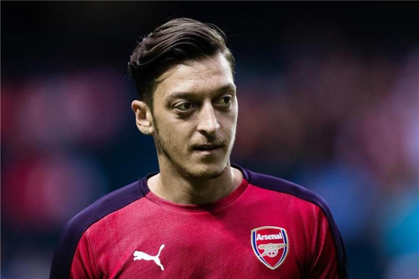 „Pure Vorfreude“: Neustart für Mesut Özil und den FC Arsenal Mesut Özil kann den Saisonstart mit Arsenal London nach den zuletzt schweren Wochen kaum erwarten. Foto: K. Jänsson/Bildbyran via ZUMA Press