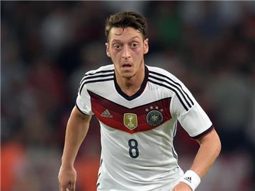 Mesut Özil würde wohl gern bei Olympia in Rio für Deutschland auflaufen. Foto: Federico Gambarini