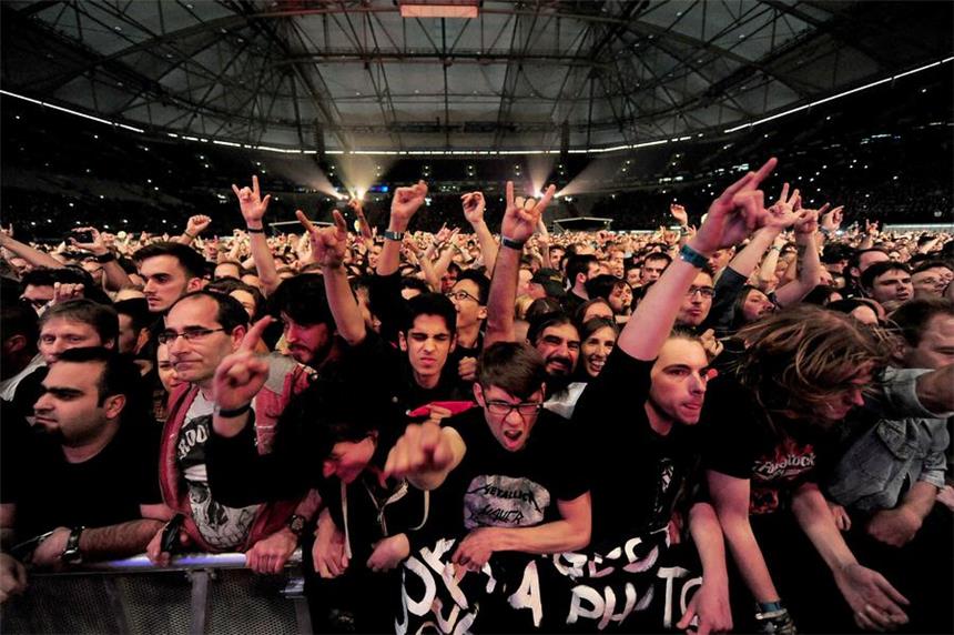 "Rock im Revier" kommt kurzfristig nach Dortmund Metallica begeisterte am Eröffnungsabend die Fans in der Arena auf Schalke