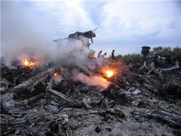 MH17-Trümmer: Nach einem Bericht der investigativen Plattform Bellingcat sind die Satellitenaufnahmen, die Moskau als Beweis für die Verantwortung der Ukraine präsentierte, gefälscht. Foto: Alyona Zykina/Archiv