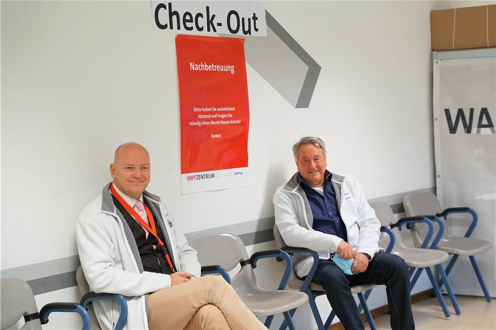 Wiedereröffnung des Bottroper Impfzentrums ist ein Kraftakt Michael Althammer und Dr. Harald Hofer koordinieren die Impfaktionen der Stadt Bottrop. Das Impfzentrum am Südring wieder zu eröffnen, sei der einzig richtige Schritt.