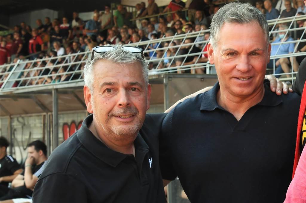 RWE und Spvgg. setzen Gespräche über Spielgemeinschaft fort Michael Bröhl (l.) und Olaf May von der Spvgg. Erkenschwick sind grundsätzlich bereit für eine Kooperation mit Rot-Weiß. Jetzt müssen aber die Rahmenbedingungen besprochen werden.