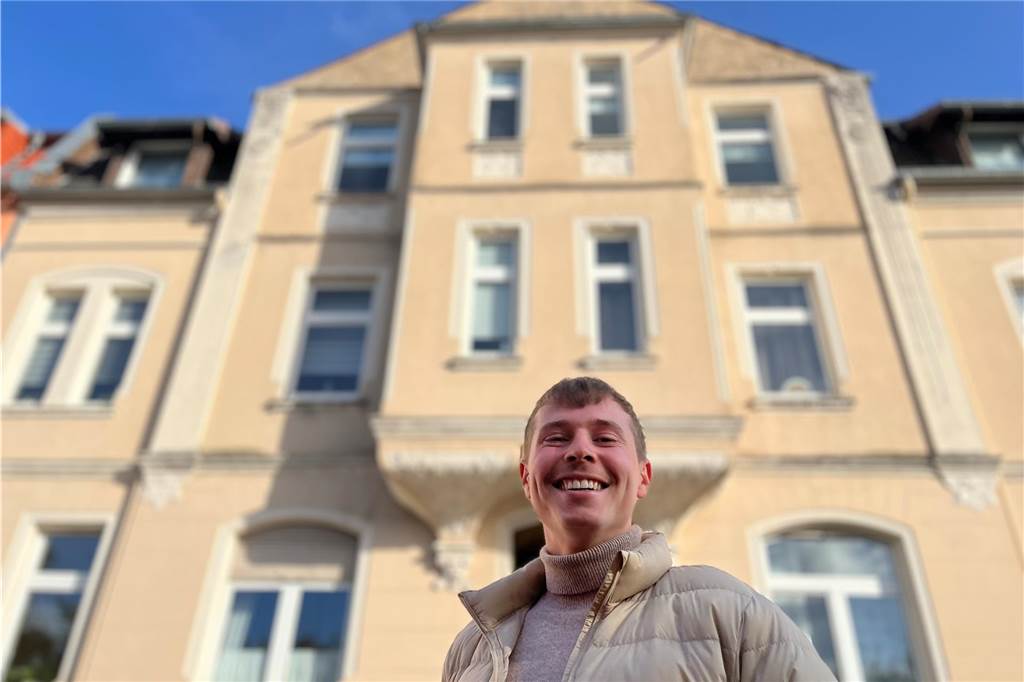 Fünf Tipps für den bestmöglichen Verkauf einer Immobilie Michael Dschaak in der Thomasstraße. Hier hat er im Dachgeschoss erst eine Wohnung gekauft und dann wieder verkauft.