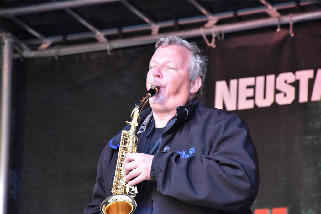 Michael Gick hatte 2021 mit seinem Saxophon das Fest der Künste und Kulturen eröffnet.
