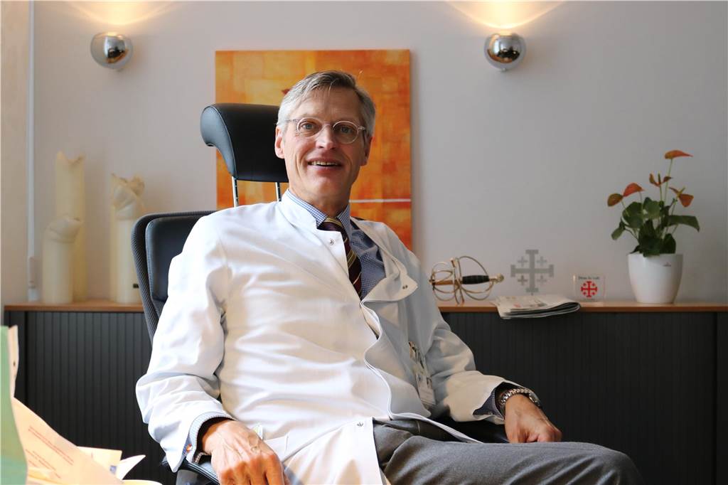 Ex-Chefarzt Glaßmeyer: Erste Entbindung und warum er sitzen geblieben ist Ex-Chefarzt für Frauenheilkunde und Geburtshilfe Dr. Glaßmeyer im St. Rochus Hospital