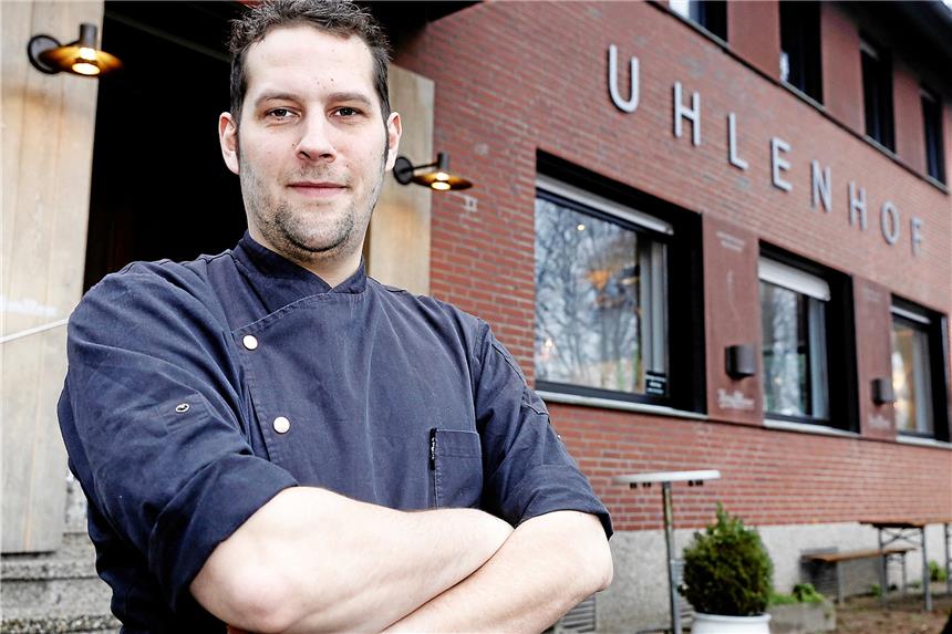 Erste Gastronomen nehmen Gebühr für Reservierungen Michael Haverkamp, Pächter des Restaurants Uhlenhof in Haltern-Holtwick. „Da sich die Tendenz dazu steigert und die Fälle häufiger werden, habe ich schon darüber nachgedacht, Reservierungen nur gegen eine Gebühr vorzunehmen.“