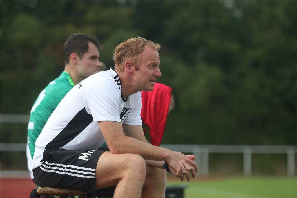 Bereits sieben Trainerwechsel in der Landesliga 4 Michael Hellekamp ist früher als geplant bei Viktoria Heiden zurückgetreten.