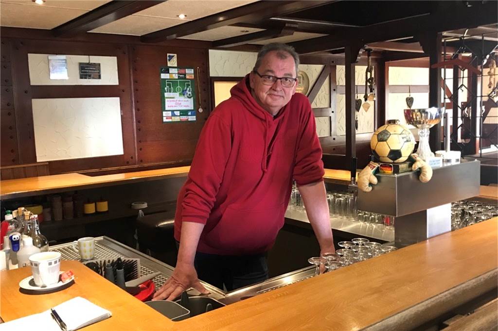 Michael Henke freut sich auf Gäste, die bei ihm in Haus Ratte in Castrop-Rauxel-Frohlinde die Fußball-EM verfolgen möchten.