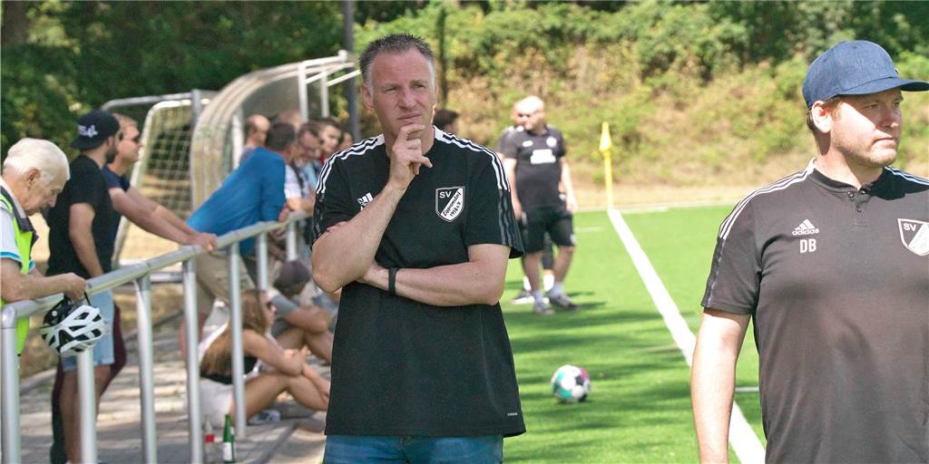 Bezirksliga-Leistungsträger des LSV feiert eindrucksvolles Comeback in der B-Liga Michael Homann (l.) und Daniel Brormann (r.) konnten sich am vierten Spieltag über den ersten Sieg des SV Lippramsdorf II freuen.