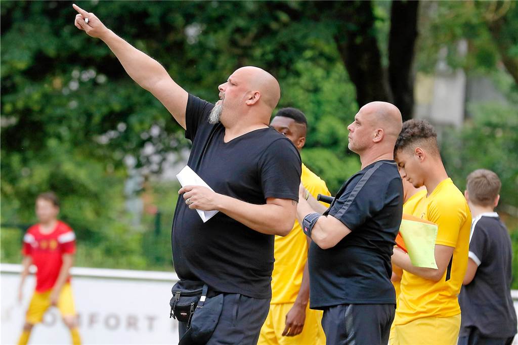 „Wenn wir es nicht in dieser Saison schaffen, greifen wir in der neuen noch einmal an“ Michael Kalwa und die Dortmunder Löwen wollen die SG Gahmen so lange wie möglich ärgern.