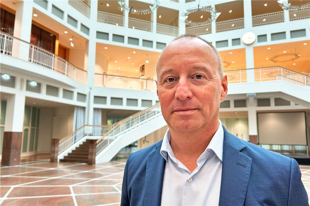 Dortmunder OB-Wahlkampf: Wer stellt sich mit der AfD auf eine Bühne? Porträt von Michael Kauch im Rathaus