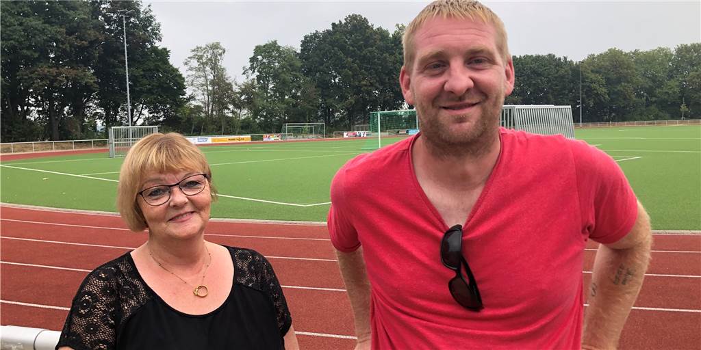 Südtribünen-Fan Michael Kauth (37) gründete eigenen BVB-Fanclub - jetzt gibt‘s was zu feiern Michael Kauth und sein BVB-Fanclub "Südtribünen Matadore" feiern am 24. September das einjährige Bestehen ihres Clubs. Martina Simon, 2. Vorsitzende von TuRa Asseln, hat nichts dagegen, dass das am Grüningsweg geschieht