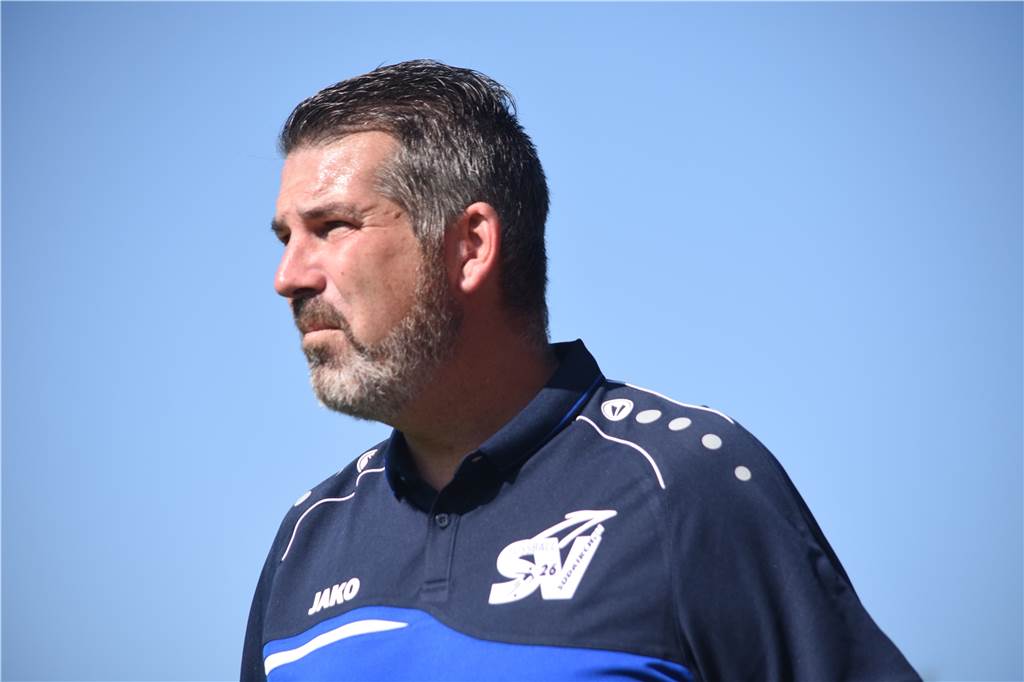 Vinnum, Capelle und Südkirchen wollen mit der Rückkehr auf den Fußballplatz warten Michael Luppus und der SV Südkirchen wollen nur mit Körperkontakt trainieren.
