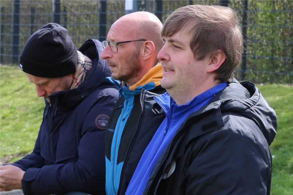 BSV Heeren auf der Suche: Sportchef Michael Menne und Trainer Christoph Golombek hören auf Michael Menne (M.) ist kein Sportlicher Leiter mehr beim BSV Heeren.