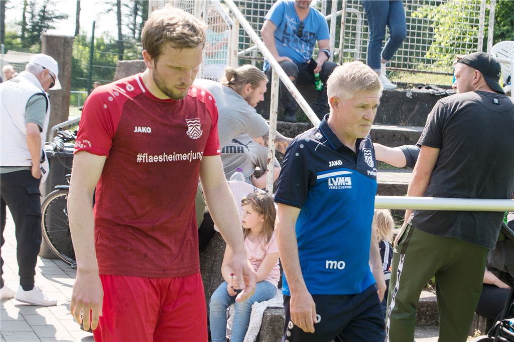Flaesheims Top-Transfer Tim Gimbel: „Es hat sich sehr schnell sehr richtig angefühlt“ Michael Onnebrink (r.), hier mit Routinier Fabian Schulte-Althoff, kennt Tim Gimbel bereits aus ihrer gemeinsamen Zeit beim TuS Haltern am See.