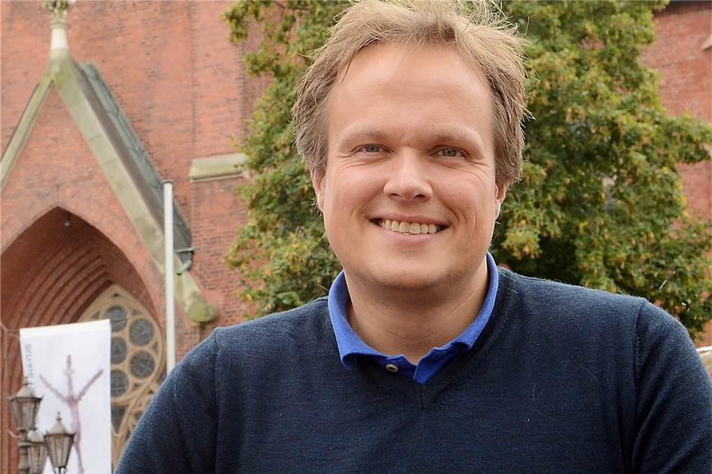Kirche in Haltern: Über 450 Katholiken sind 2022 ausgetreten Michael Ostholthoff lächelt in die Kamera.