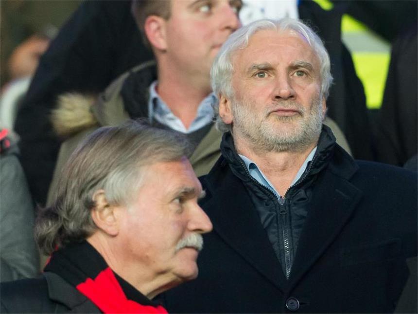 Schade: Bayer-Trainersuche wird bis zu drei Wochen dauern Michael Schade (l.) und Rudi Völler suchen einen neuen Trainer für Bayer Leverkusen. Foto: Guido Kirchner