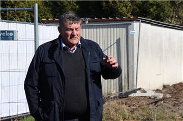 Michael Schroeder setzt im Neubaugebiet auf der Stadtgrenze von Beckinghausen und Oberaden auf Energieeffizienz. Öl und Gas werden hier nicht gebraucht.