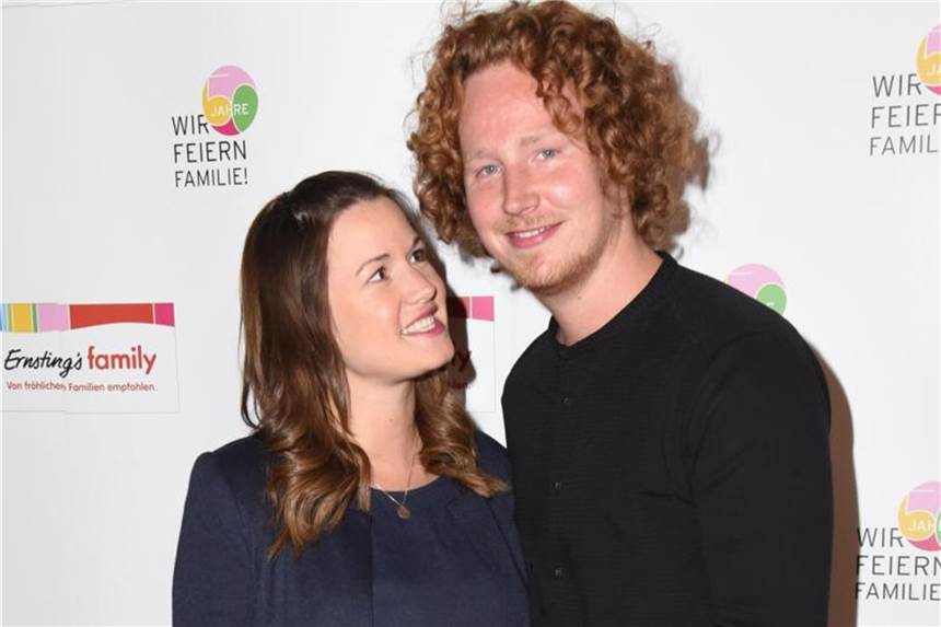 ESC-Star Michael Schulte ist Vater geworden Michael Schulte und seine Frau Katharina sind Eltern geworden. Foto: Daniel Bockwoldt