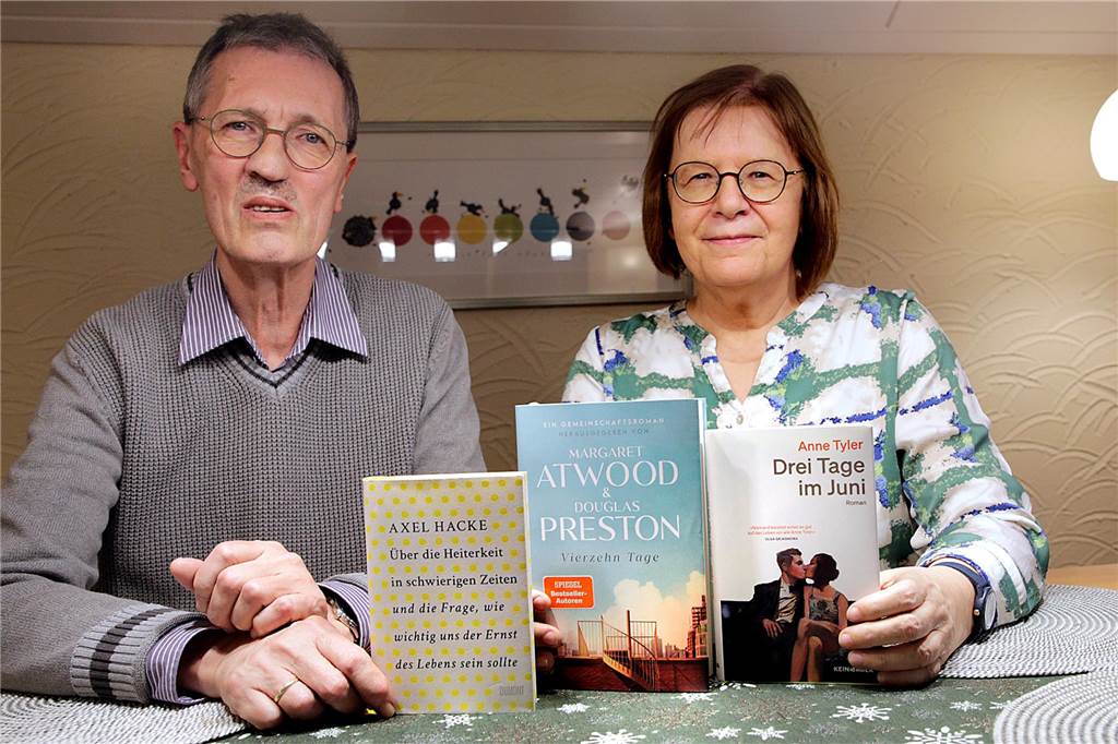 Halterner „Leseprofis“ geben Tipps für ein Buchgeschenk Michael und Manuela Ritterbusch mit Büchern