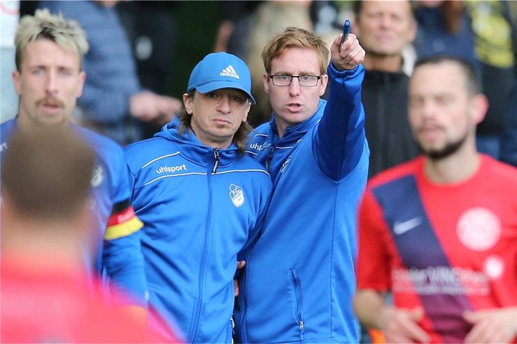 Sportjahr 2020: Ein Kopftritt, mehrere Spielabsagen und ein Eilantrag zum Jahresende Michael Wurst (l.) und Stefan Hoffmann werden in der Saison 2021/22 nicht mehr Trainer beim FC Frohlinde sein.