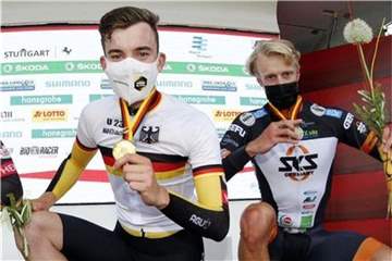 Michel Heßmann (l.) und Jon Knolle freuen sich über Edelmetall bei den Deutschen U23-Meisterschaften.