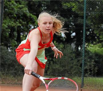 Mieke Melis, die Topfavoritin bei den Damen, startete mit zwei klaren Siegen ins Turnier. 
