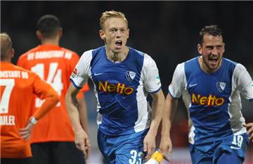 Mikael Forssell und Patrick Fabian (v.l.) sind mit dem VfL Bochum bei RB Leipzig zu Gast.