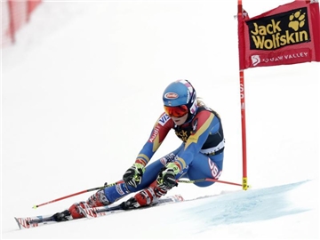 Mikaela Shiffrin holt sich den Sieg beim Riesenslalom in Squaw Valley. Foto: Marcio Jose Sanchez