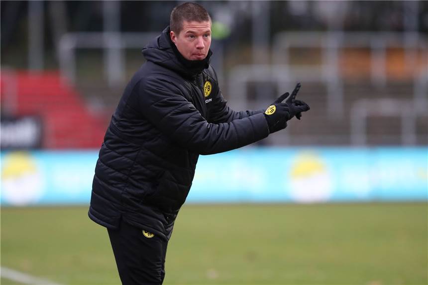 Vertrauensvorschuss für Tullberg: BVB-Trainer verlängert langfristig Mike Tullberg hat beim BVB verlängert.