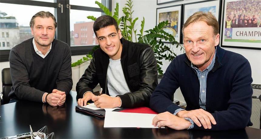 Mikel Merino wechselt im Sommer zum BVB Mikel Merino hat beim BVB einen Fünfjahresvertrag unterschrieben.