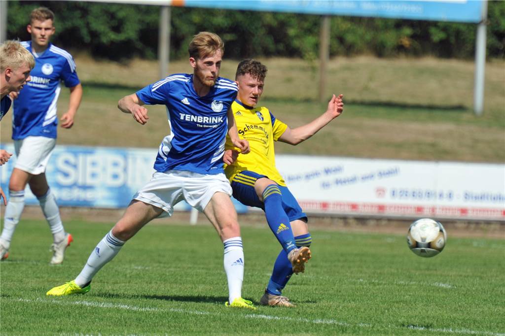Liveticker am Sonntag: Von der Oberliga bis zur Kreisliga A Milan Tendahl (l.) und der SuS Stadtlohn wollen an der Tabellenspitze bleiben. Die SpVgg II und Nils Breuers empfangen die SF Merfeld.