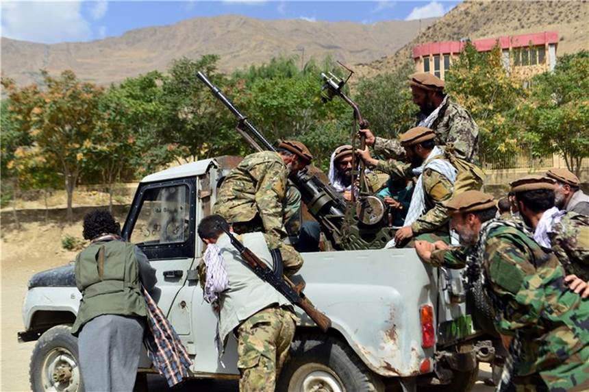 Taliban wollen afghanische Provinz Pandschir erobert haben Milizionäre der Miliz von Massoud in der Provinz Pandschir.