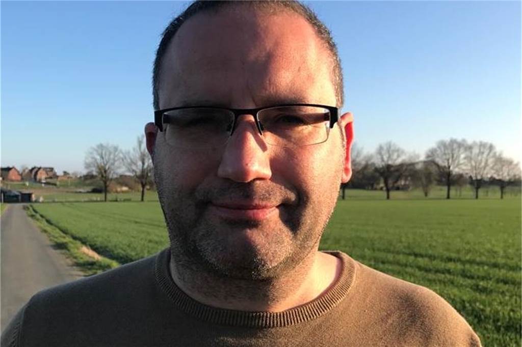 BSV Heeren geht neue Wege: Künftiger Damen-Trainer mit etwas anderer Sicht Mirko Lackwa aus Unna übernimmt die Damenmannschaft des BSV Heeren in der neuen Spielzeit.