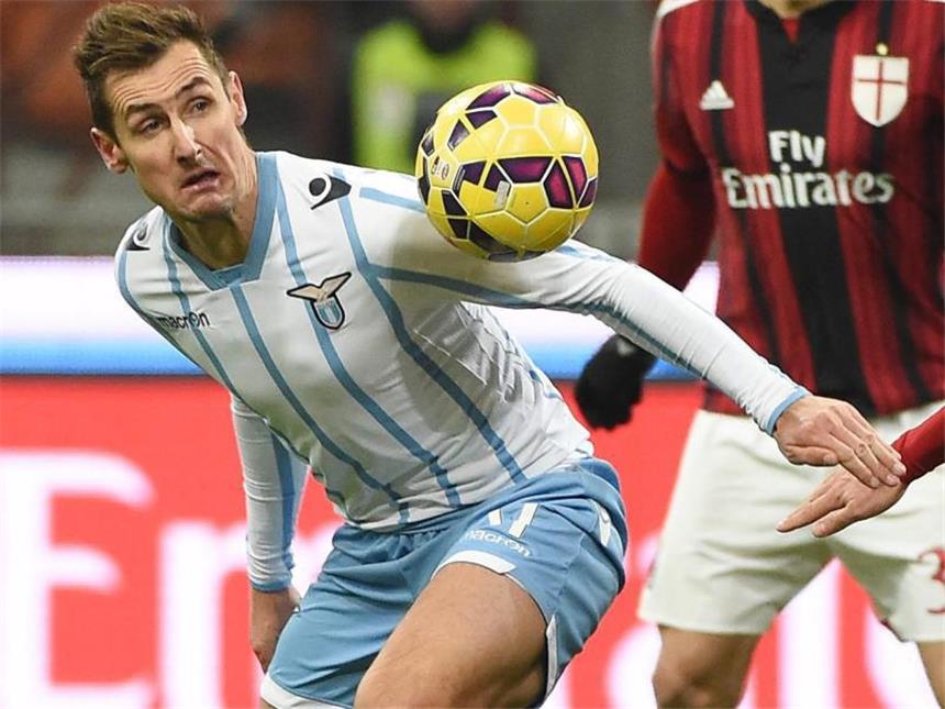 Lazio Rom und Klose im Pokal-Halbfinale Miroslav Klose hat mit Lazio Rom das Halbfinale im italienischen Pokal erreicht. Foto: Daniel Dal Zennaro