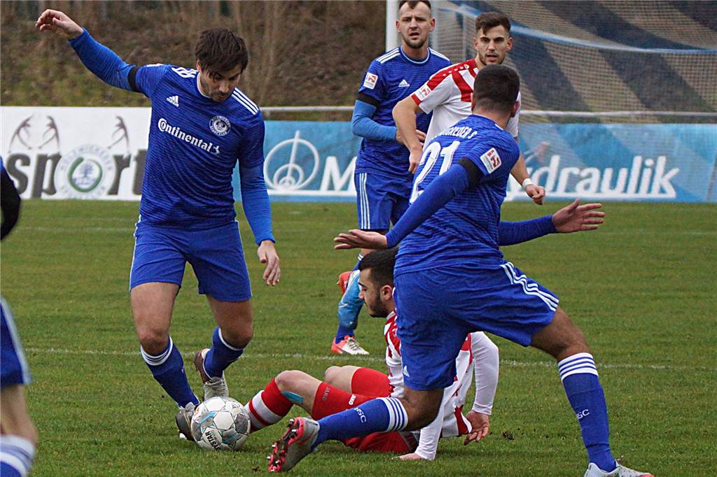 Wer kommt, wer geht, wer bleibt? So läuft der Umbruch beim Holzwickeder SC Mischa Mihajlovic (l.) hört mit 35 Jahren auf mit dem Fußball auf Oberliga-Niveau.
