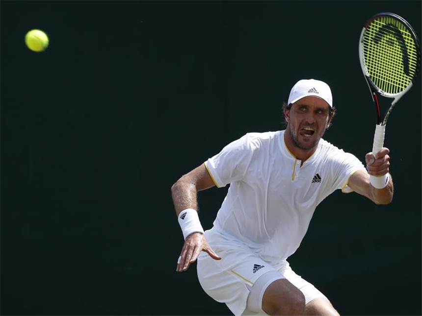 Zverev-Brüder in Wimbledon in Runde drei - Kerber weiter Mischa Zverev musste sich seinen Sieg über den Kasachen Michail Kukuschkin mühsam erkämpfen.