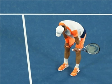Mischa Zverev war gegen Rafael Nadal chancenlos. Foto: Kin Cheung