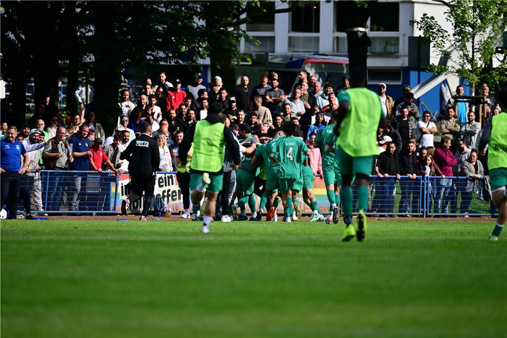 Mit 0:1 hat sich der VfB Kirchhellen im Aufstiegsspiel den Sportfreunden Bulmke geschlagen geben müssen. Nach Abpfiff kam es zu unschönen Szenen.