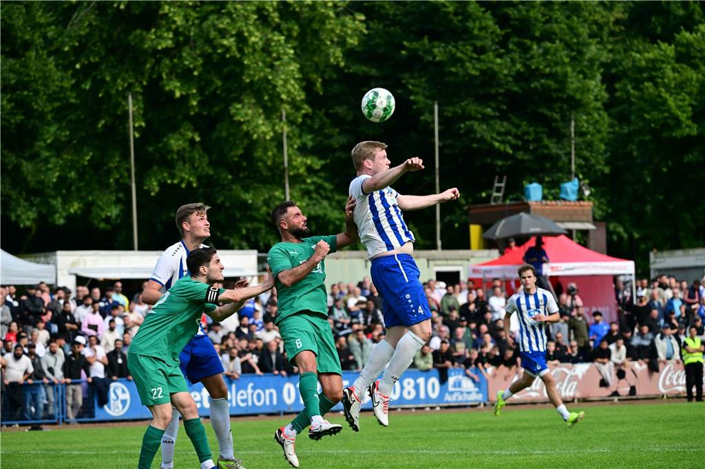 Mit 0:1 hat sich der VfB Kirchhellen im Aufstiegsspiel den Sportfreunden Bulmke geschlagen geben müssen. Nach Abpfiff kam es zu unschönen Szenen.