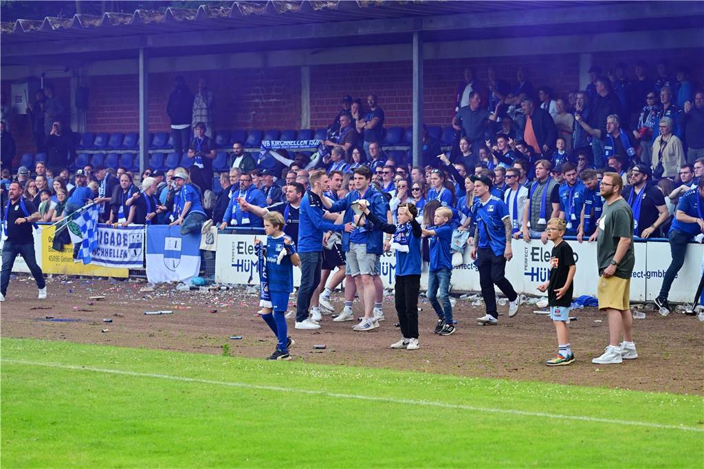 Mit 0:1 hat sich der VfB Kirchhellen im Aufstiegsspiel den Sportfreunden Bulmke geschlagen geben müssen. Nach Abpfiff kam es zu unschönen Szenen.
