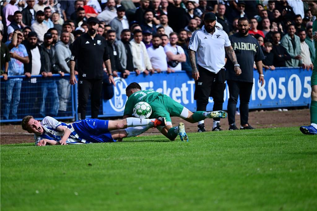 Mit 0:1 hat sich der VfB Kirchhellen im Aufstiegsspiel den Sportfreunden Bulmke geschlagen geben müssen. Nach Abpfiff kam es zu unschönen Szenen.
