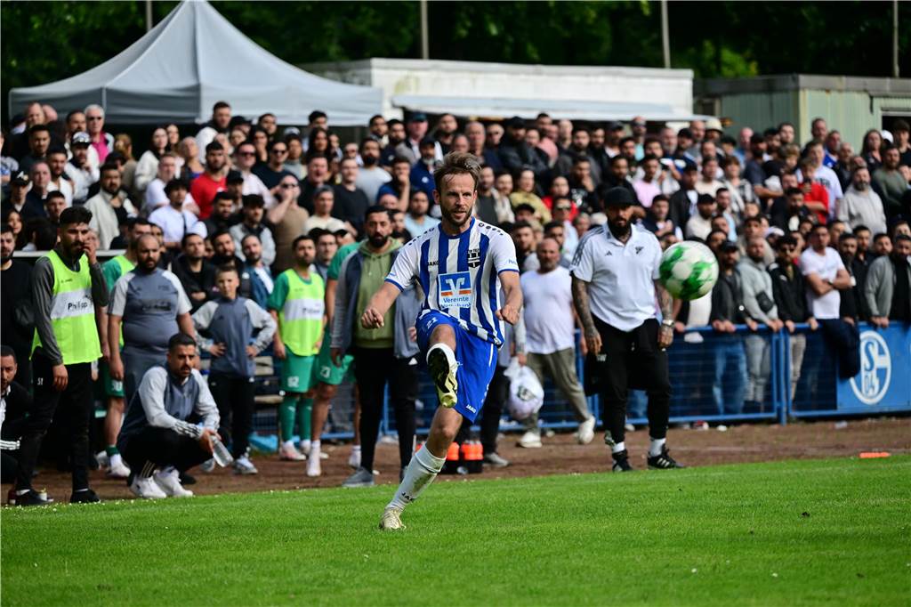 Mit 0:1 hat sich der VfB Kirchhellen im Aufstiegsspiel den Sportfreunden Bulmke geschlagen geben müssen. Nach Abpfiff kam es zu unschönen Szenen.