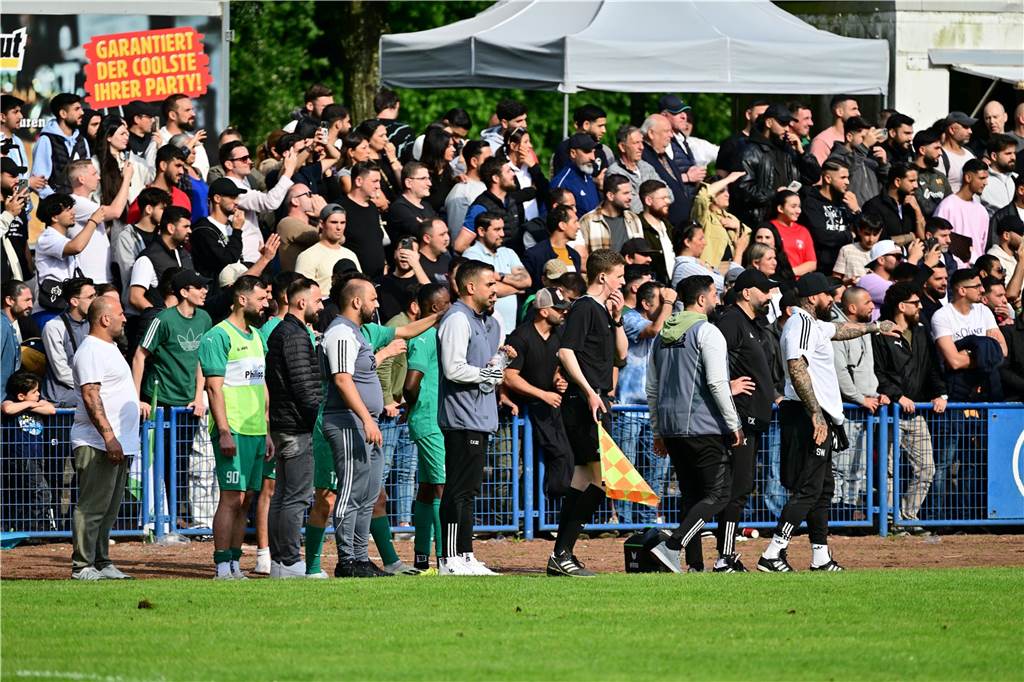 Mit 0:1 hat sich der VfB Kirchhellen im Aufstiegsspiel den Sportfreunden Bulmke geschlagen geben müssen. Nach Abpfiff kam es zu unschönen Szenen.