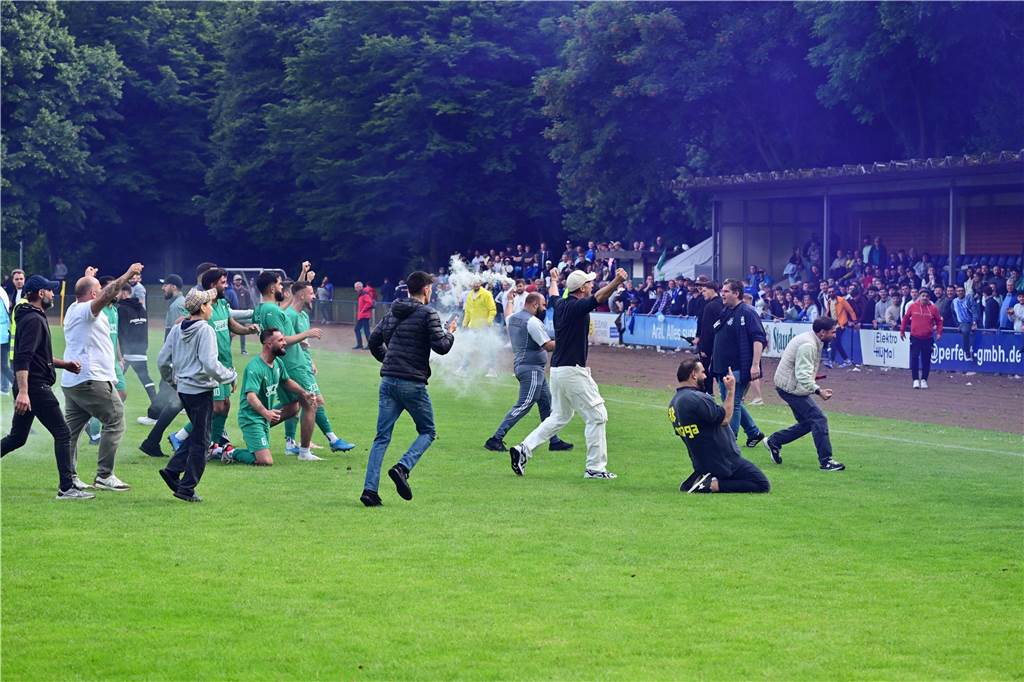 Mit 0:1 hat sich der VfB Kirchhellen im Aufstiegsspiel den Sportfreunden Bulmke geschlagen geben müssen. Nach Abpfiff kam es zu unschönen Szenen.