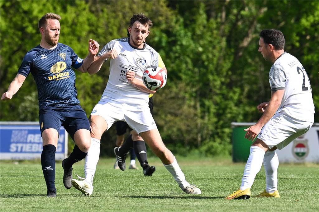 Mit 0:2 unterlag der TuS Haltern der TSG Dülmen im Landesliga-Derby und steht nun nur noch aufgrund des besseren Torverhältnisses nicht auf einem Abstiegsplatz.