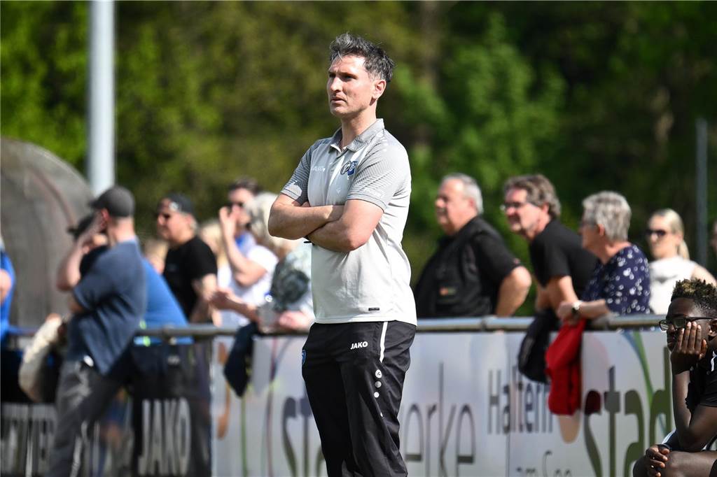 Mit 0:2 unterlag der TuS Haltern der TSG Dülmen im Landesliga-Derby und steht nun nur noch aufgrund des besseren Torverhältnisses nicht auf einem Abstiegsplatz.
