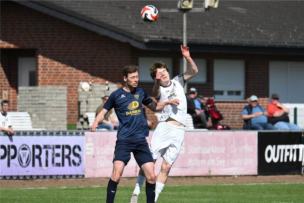 Mit 0:2 unterlag der TuS Haltern der TSG Dülmen im Landesliga-Derby und steht nun nur noch aufgrund des besseren Torverhältnisses nicht auf einem Abstiegsplatz.